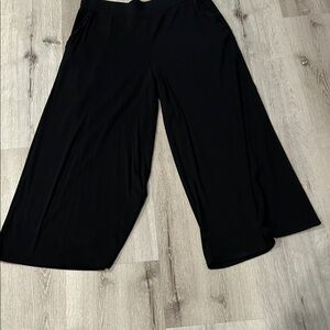 Elegant Black Wide-Leg Women's Pants
